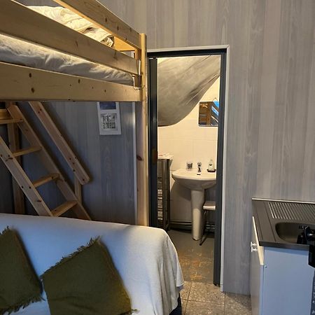 Studette Fonctionnelle Eaux Bonnesアパートメント エクステリア 写真